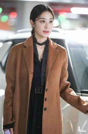 Jin Young-Seo from Business Proposal